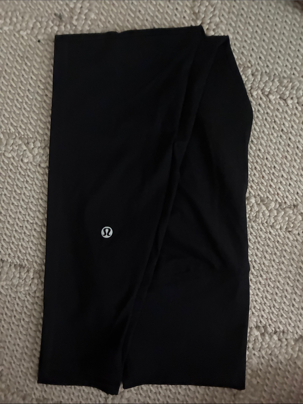 Lululemon Black Athletic Leggings with Logo